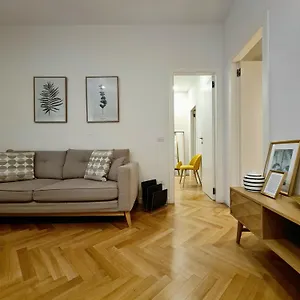 Hotel apartamentowy Serendipity - Duomo, Mediolan